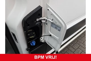 Volkswagen Crafter Automaat Euro6 CarPlay Camera Sidebars NAP! - afbeelding nr 13