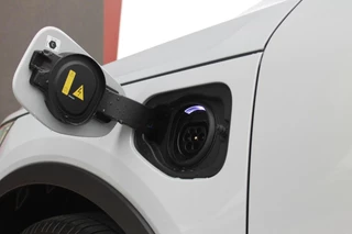 Volvo XC40 Volvo XC40 T4 Recharge R-Design | Parkeercamera | Stoelverwarming | Leder | Electr. Stoelen | Glossy Black | Keyless - afbeelding nr 7