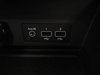 Renault Captur Renault Captur E-Tech plug-in hybrid 160PK / Navigatie / Carpley / Parkeer sensoren / Carselexy - afbeelding nr 14