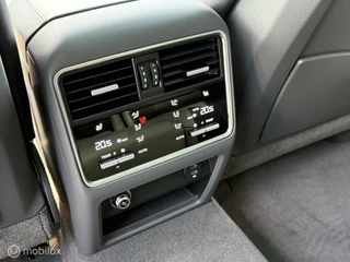 Porsche Cayenne Porsche Cayenne 3.0 E-Hybrid Platinum Edition, 462 PK, Trekhaak, Pano, Bose.. - afbeelding nr 17