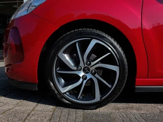 DS DS 3 1.2 PureTech 110pk Automaat So Chic | Airco | Cruise | Elek.Ramen+Spiegels | Pdc V+A | Privacy Glass | Mistlampen | 17''lm - afbeelding nr 33