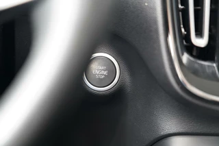 Volvo XC40 Volvo XC40 1.5 T5 Recharge Inscription - Dealer onderhouden - Panoramisch schuif/kanteldak - Stoel en stuurwielverwarming - Harman Kardon - Elektrisch verstelbare stoelen - Adaptieve cruise control i.c.m. BLIS - 360 graden camera - - afbeelding nr 26