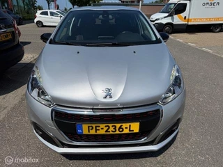 Peugeot 208 Peugeot 208 110pk 1.2 GT-line , 5 deurs Navigatie en Camera achter , Parkeerhulp achter ,  Ramen & spiegels eclectisch ,  Sport Velgen , Rode GT Line accenten , Chrome uitlaat sierstuk - afbeelding nr 9