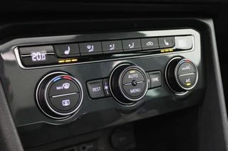 Volkswagen Tiguan Leer, Panoramadak, ACC, Camera, Apple Carplay, DAB, PDC, Trekhaak, 19'' - afbeelding nr 53