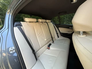 BMW 1 Serie BMW 118d M Sport l H&K l Leer l LED l PDC l Keyless entry - afbeelding nr 25