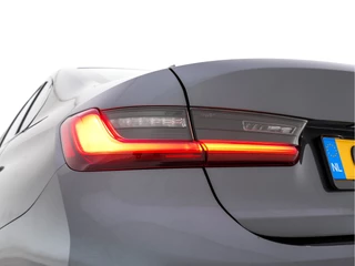 BMW 3 Serie BMW 3 Serie 320i Executive Edition Sport-Line Aut. *PANO | LEATHER-MICROFIBRE | FULL-LED | DIGI-COCKPIT | SPORT-SEATS | HIFI-SOUND | NAVI-FULLMAP | AMBIENT-LIGHT | ECC | CARPLAY | DAB | PDC | CRUISE | 17''ALU* - afbeelding nr 35