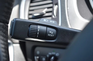 Volvo V40 Volvo V40 2.0 D2 NORDIC+ / P.CAM. / STOEL+VOORRUIT VERW. / STANDKACHEL - afbeelding nr 21