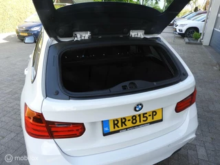 BMW 3 Serie BMW 3-serie Touring 320d M Sport Edition - afbeelding nr 13