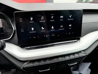 Škoda Octavia TREKHAAK / CARPLAY / SFEERVERLICHTING / NAVI / CLIMA / PDC / BLUETOOTH / CRUISE / NL-AUTO - afbeelding nr 7