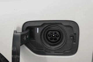 BMW 3 Serie BMW 3-serie Touring 320e Business Edition Plus|PlugInHybride|Camera|PDC|AppleCarPlay|20
