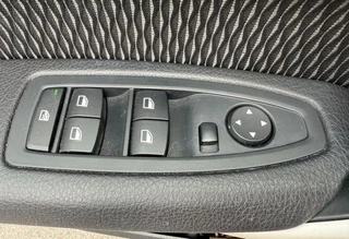 BMW 1 Serie BMW 1-serie 116i Essential - Navigatie - Airco - Cruise - afbeelding nr 14