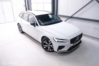 Volvo V60 Volvo V60 2.0 T8 Recharge AWD R-Design | NL auto | DAB+ | CarPlay | Adaptive | Blis | Rijklaar | - afbeelding nr 5
