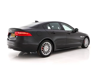 Jaguar XE Jaguar XE 2.0 D R-Sport-Pack Aut. *LEATHER-MICROFIBRE | BI-XENON | NAVI-FULLMAP | MERIDIAN-SOUND | HEATED-SPORTSEATS | CAMERA | ECC | KEYLESS | PDC | SHIFT-PADDLES | LANE-ASSIST | CRUISE | 17''ALU* - afbeelding nr 6