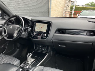 Mitsubishi Outlander Mitsubishi Outlander 2.4 PHEV Instyle 225 pk 4WD AUT. | 1e eigenaar | dealer onderhouden | leder interieur | trekhaak | navigatie - afbeelding nr 16