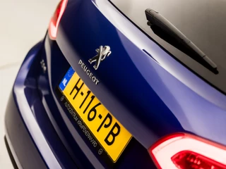 Peugeot 308 Peugeot 308 SW 1.2 PureTech Sport (PANORAMADAK, APPLE CARPLAY, GROOT NAVI, PARKEERSENSOREN, SPORTSTOELEN, GETINT GLAS, CRUISE, LANE ASSIST, NIEUWE APK, NIEUWSTAAT) - afbeelding nr 30