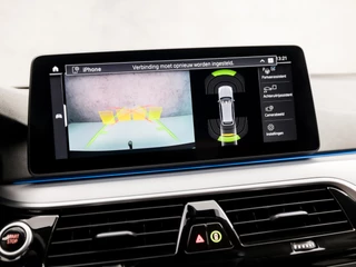 BMW 5 Serie BMW 5 Serie Touring 530e Sportline 293Pk Automaat (APPLE CARPLAY, GROOT NAVI, DEALER ONDERHOUDEN, CAMERA, SFEERVERLICHTING, LEDER, SPORTSTOELEN, ADAPTIVE CRUISE, TREKHAAK ELEKTRISCH, NIEUWSTAAT) - afbeelding nr 18