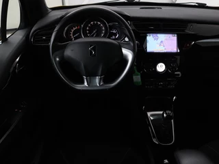 Citroën DS3 Citroen DS3 Cabrio 1.2 PureTech So Chic | Stoelverwarming | Vouwdak |  Vouwdak | Navigatie | Climate control | Parkeerhulp | Cruise control | Bluetooth - afbeelding nr 3