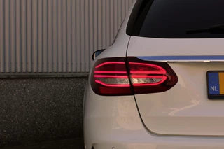 Mercedes-Benz C-Klasse Mercedes-Benz C-klasse Estate C 300 Aut. AMG Line Night, Burmester, Head-up - afbeelding nr 4