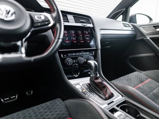 Volkswagen Golf Volkswagen Golf 2.0 TSI GTI Performance Pano Alcantara VOL!! - afbeelding nr 32
