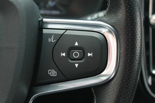 Volvo XC40 Volvo XC40 T4 Recharge R-Design | Parkeercamera | Stoelverwarming | Leder | Trekhaak | Glossy Black | Keyless - afbeelding nr 32
