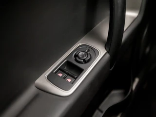 Alfa Romeo MiTo (NAVIGATIE, CLIMATE, CRUISE, STOELVERWARMING, LEDEREN SPORTSTOELEN, PARKEERSENSOREN, LM VELGEN, NIEUWSTAAT) - afbeelding nr 21