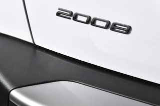 Peugeot 2008 Peugeot 2008 1.2 PureTech 130 PK GT - Automaat | Dig. Cockpit | Adapt. Cruise | Elek. stoel | Stoelverw. | PDC | Camera | NAV + App. Connect | ECC | LM 17