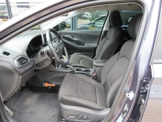 Hyundai i30 Hyundai i30 1.4 T-GDI Aut. Ecc Cruise Navi Trekhaak Pdc 2018 - afbeelding nr 10