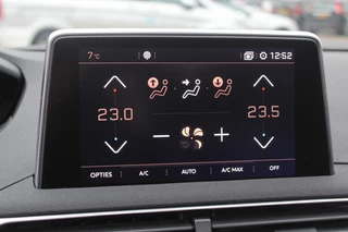 Peugeot 3008 Peugeot 3008 1.6 PureTech GT Line / Panoramdak / Camera / Navigatie / 19'' / Keyless / Half leder / Focal Audio / Dodehoek / Cruise Control - afbeelding nr 23