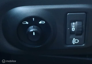 Citroën C4 Cactus Citroen C4 Cactus 1.2 PT Navigatie Airbumpers Lichtmetalen Velgen Airco - afbeelding nr 9
