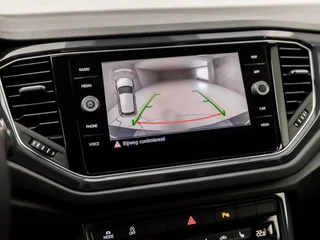 Volkswagen T-Roc Volkswagen T-Roc 1.5 TSI Sport 150Pk (VIRTUAL COCKPIT, APPLE CARPLAY, GROOT NAVI, CAMERA, LED KOPLAMPEN, SPORTSTOELEN, ADAPTIVE CRUISE, MODE KNOP, STOELVERWARMING, NIEUWE APK, NIEUWSTAAT) - afbeelding nr 17