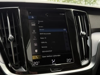 Volvo V60 Volvo V60 2.0 B3 Aut. 163pk MHEV Momentum | Navi | LED | Trekhaak | LMV - afbeelding nr 22