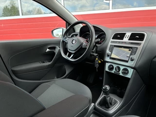 Volkswagen Polo UNIEKE STAND / NAVI / CARPLAY / AIRCO / BLUETOOTH / CRUISE / NL-AUTO - afbeelding nr 3