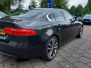 Jaguar XE 2.0 D 163pk Automaat Portfolio Premium Business Pack | Origineel NL | Navi | Bi-Xenon | Clima | Cruise | Leder+Verwarmd+Elek.Verstel | Pdc V+A+Camera | Rijstrook+Licht+Regensensor | 19''lm - afbeelding nr 40