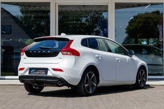 Volvo V40 Volvo V40 1.6 T2 R-Design | Trekhaak | Climate control | Cruise control | - afbeelding nr 2