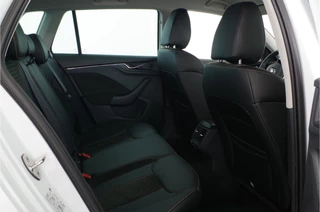 Škoda Kamiq ŠKODA Kamiq 1.0 TSI Business Edition > Automaat/Zwart dak/Trekhaak/17inch/Winterpakket/Design-pakket Suite... | 7881 | - afbeelding nr 30