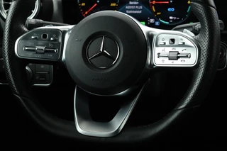 Mercedes-Benz A-Klasse Mercedes-Benz A-klasse 250e AMG Night | Carplay | Stoelverwarming |  Camera | Sfeerverlichting | Navigatie | Widescreen | Park Assist | Leder/Alcantara - afbeelding nr 8