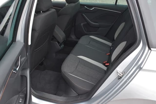 Škoda Kamiq Škoda Kamiq 1.5 TSI ACT Business Edition Pano Navi Led el-achterklep Trekhaak dynamische verlichting side/lane assist - afbeelding nr 45