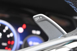 Volkswagen Golf Volkswagen Golf 1.5 eTSI R-Line Pano HUD H&K Lane Camera - afbeelding nr 31