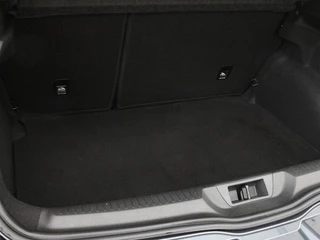 Renault Mégane Renault Mégane 1.3 TCe Limited | 54.200km NAP | Automaat |  Camera | Navigatie | Climate control | Keyless | Parkeerhulp | Getint glas | Cruise control - afbeelding nr 10