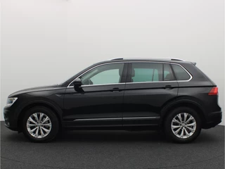 Volkswagen Tiguan TREKHAAK / CARPLAY / NAVI / CLIMA / PDC / BLUETOOTH / ACC / NL-AUTO - afbeelding nr 2