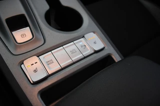 Hyundai Kona Hyundai Kona Electric Fashion 64 kWh - Carplay, Camera, Stoelverw. SOH 100% - afbeelding nr 7