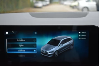 Mercedes-Benz B-Klasse Mercedes-Benz B-Klasse 250 e AMG Line | Open dak | Sfeerverl | DAB | Carbon | Carplay | Stoelverw | Full LED | AMG Velgen - afbeelding nr 62