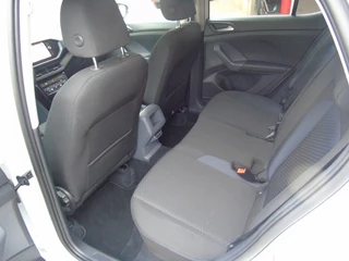 Volkswagen T-Cross Volkswagen T-Cross 1.0 TSI United Edition - 2020 - 32DKM - Navigatie - PDC - Cruise - afbeelding nr 19