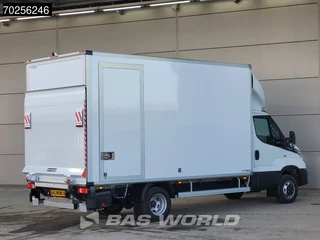 Iveco Daily Iveco Daily 35C18 3.0L Automaat Bakwagen Laadklep LED Navi Camera Airco Cruise Meubelbak Koffer Airco Cruise control - afbeelding nr 2