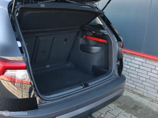 Škoda Karoq Skoda Karoq TSI 116 PK DSG7/AUTOMAAT Navigatie Camera Trekhaak Pdc V+A Carplay - afbeelding nr 30