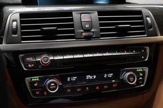 BMW 3 Serie BMW 3 Serie 330e Centennial High Executive Sport Line [SCHUIFKANTELDAK, MEMORY SEATS, ADAPTIVE CRUISECONTROL, STOELVERWARMING, VOL LEDER, HEAD-UP, PDC V+A, BLUETOOTH, CLIMATE CONTROL, NIEUWSTAAT] - afbeelding nr 20