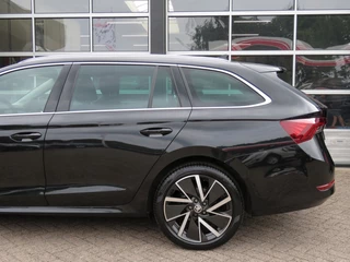Škoda Octavia Škoda Octavia Combi 1.4 TSI 204pk IV PHEV Business Edition / Stoel & stuurwiel verwarming / Navi / Led / 18 Inch / BOVAG garantie - afbeelding nr 13