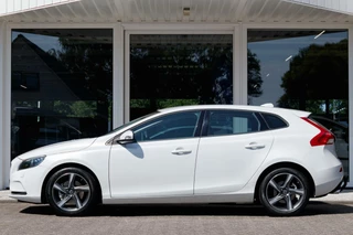 Volvo V40 Volvo V40 1.6 T2 R-Design | Trekhaak | Climate control | Cruise control | - afbeelding nr 6