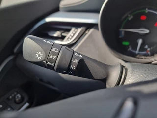 Toyota C-HR Toyota C-HR 1.8 HYBRID DYNAMIC NAVP/18LM/ AFN. TREKHAAK/ADAPTIVE/KEYLESS - afbeelding nr 23