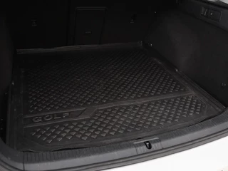 Volkswagen Golf Volkswagen Golf 1.5 TSI Comfortline Business | Stoelverwarming |  Massage | Carplay | Navigatie | Adaptive cruise | Climate control | Parkeerhulp | Bluetooth - afbeelding nr 12